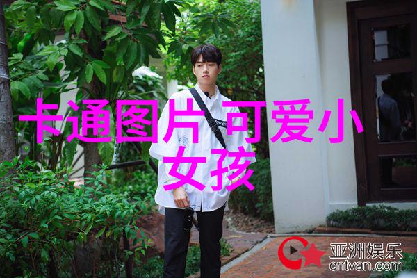 一条宠物狗掉进粪坑的喵声仿佛是它对这不幸遭遇的无尽哀嚎比如它可能因为追逐一只小鸟而不自觉地踏入了这片