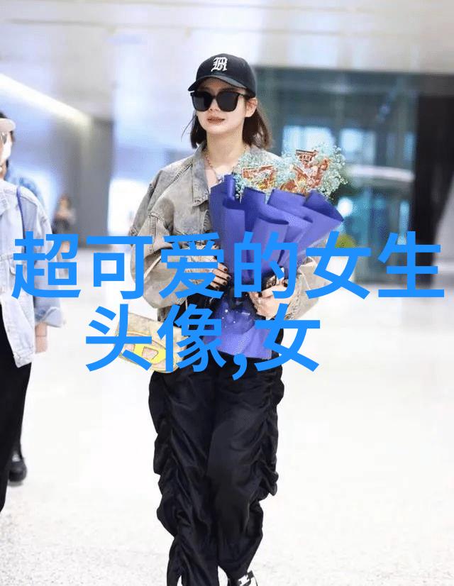 在夏日阳光下泳装美女的魅力何以至深
