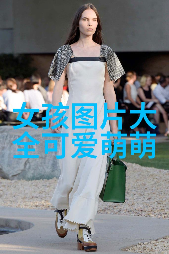 网红雪梨的个人介绍斗鱼主播鱼皇指问钱小佳是否不亏欠自己自己帮忙还被骂蠢