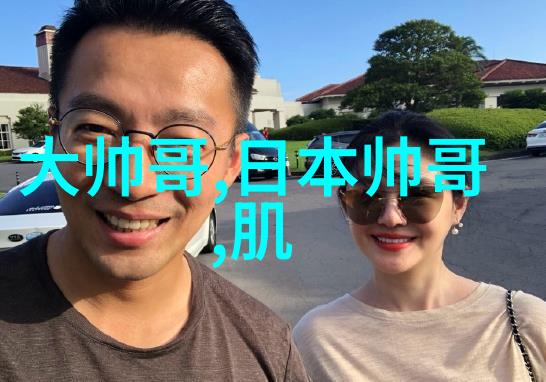 冬日暖阳下的可爱瞬间温馨的雪花覆盖下的小镇生活