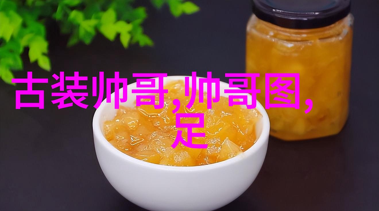 时尚大撕张予曦在巴黎时装周秀场上的百变风格纵横捭阖