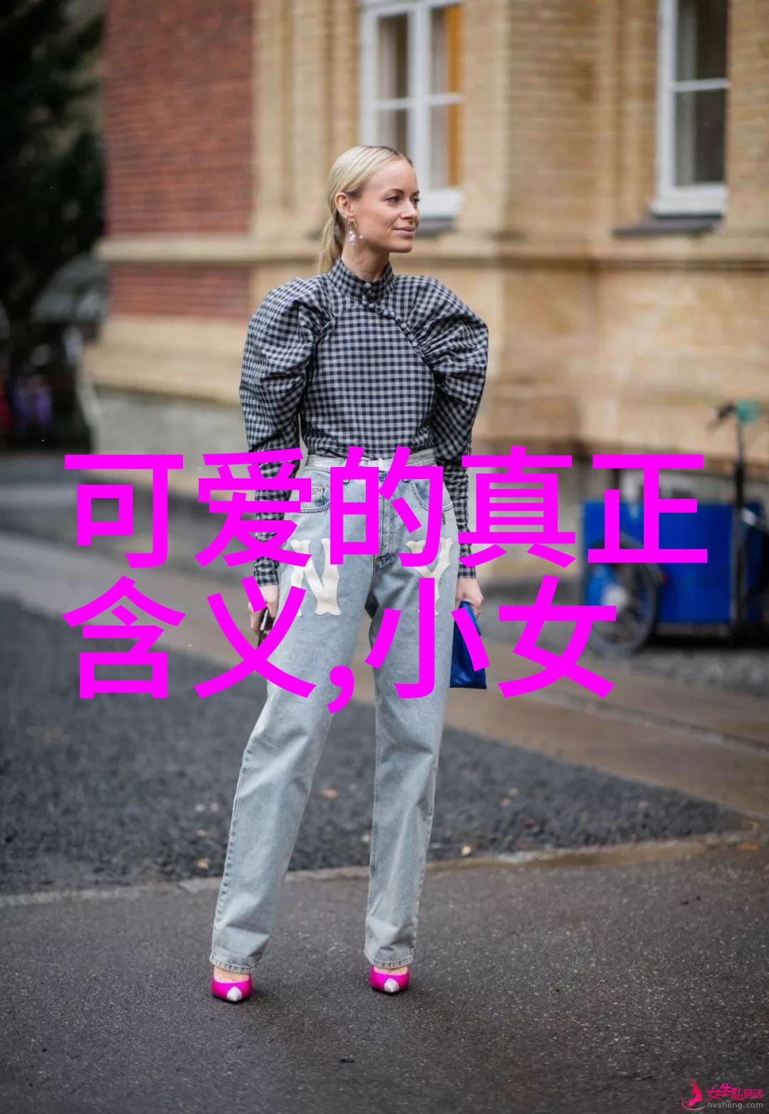 绚烂色彩中的倩影女孩的可爱瞬间
