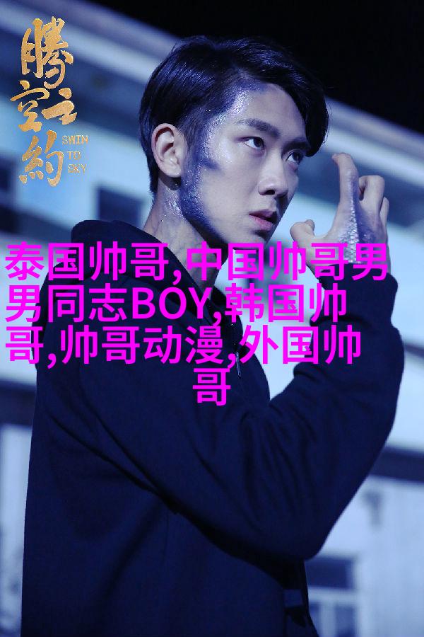 一个婴儿正向大门方向伸出双手想要走出去探险