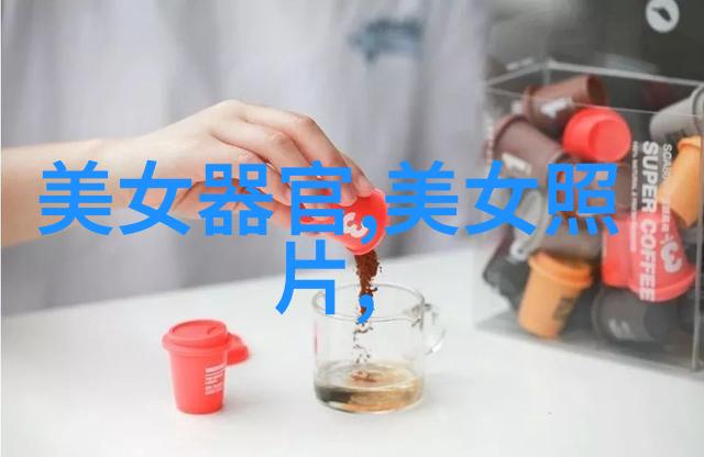 猫咪之所以会把头咬破就像是它们在享受一次心灵的按摩释放内心的舒缓与放松