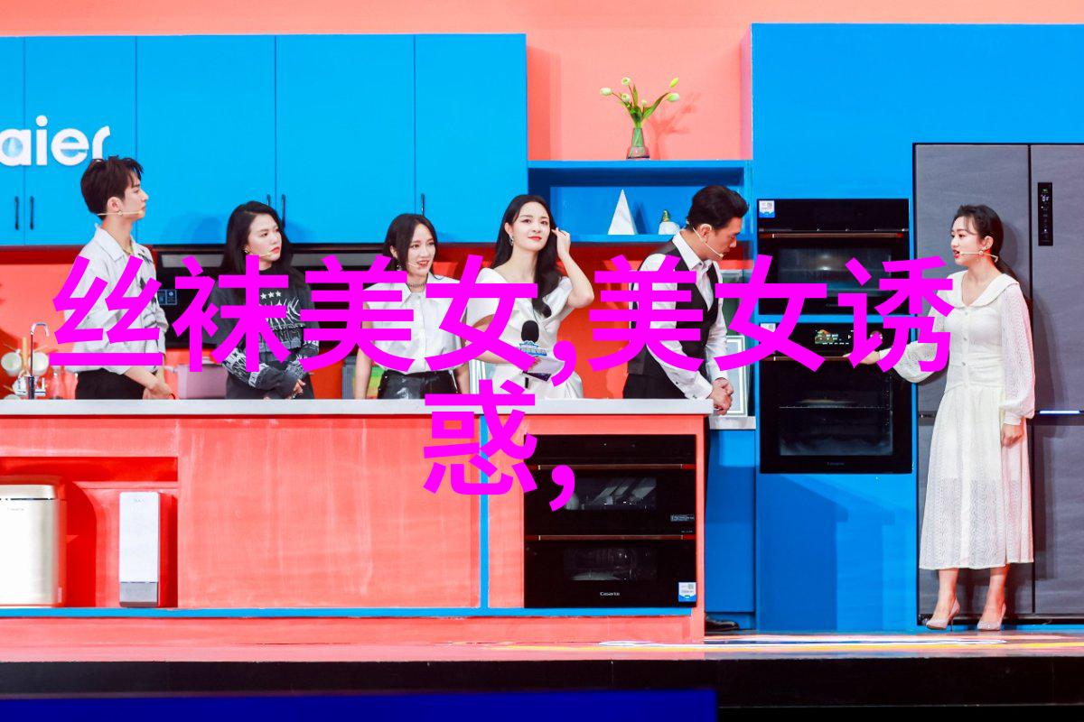 在逆境中求生无助与坚强的双面性