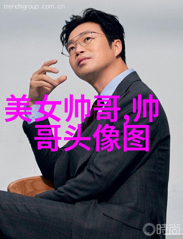 如何运用光影效果增强女性形象在性感美女图片中的吸引力